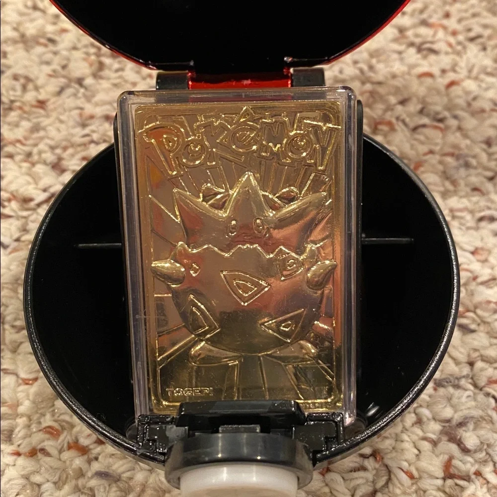 Poké Ball toy with shiny gold Togepi card - Picture 2 of 2